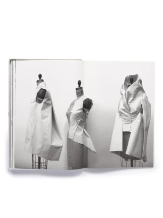 rick owens libri bk07s8001 0001 2 330x440 - RICK OWENS - LIBRI BK07S8001-0001